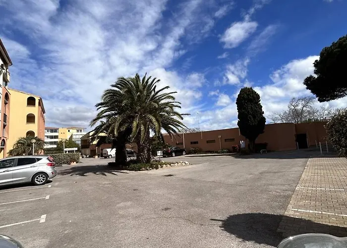 Alhambra Joli Piscine Proche Richelieu Cap D'agde *